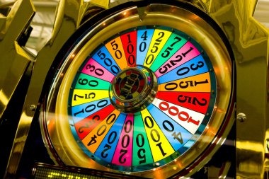 Money Train bonus round trigger with locomotive symbols